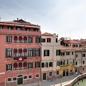 Casa de hóspedes Palazzo Schiavoni Residenza D'epoca & Suite-apartments