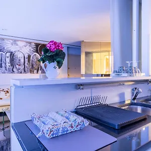 Luxury 2 Min Dal Politeama - Free Parking Apartment Palermo