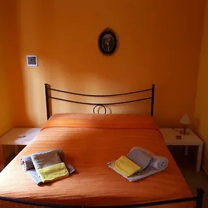 la-casa-dei-colori-zafferana-etnea.sicilyhotelsitaly.net/